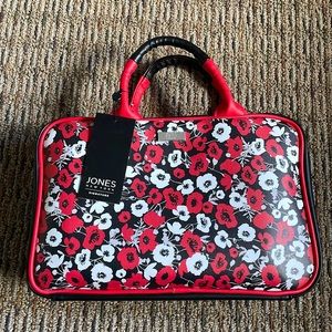 NWT Jones if New York cherry blossoms garment bag.